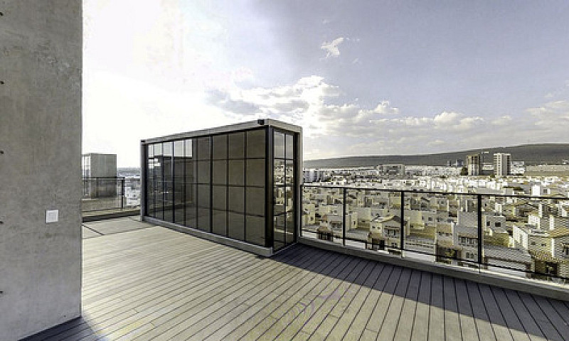 Pent House Con Roof ...