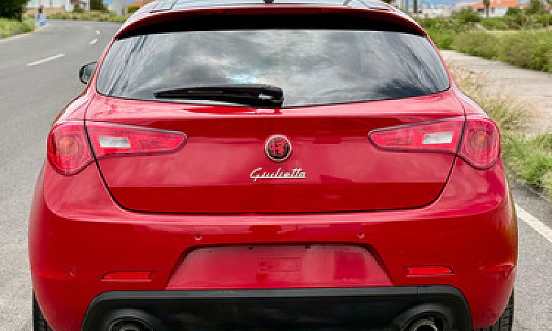 Alfa Romeo Giulietta...