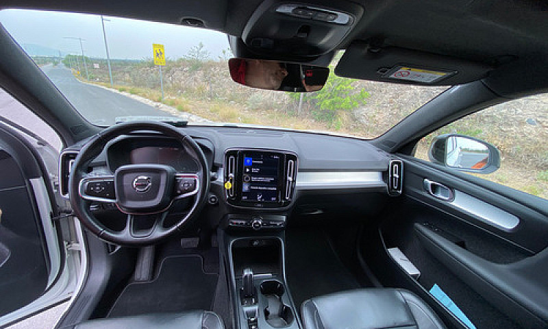 Volvo Xc 40 Momentun...