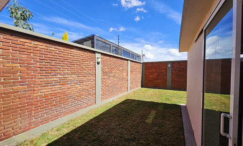 Casa En Venta En Cal...