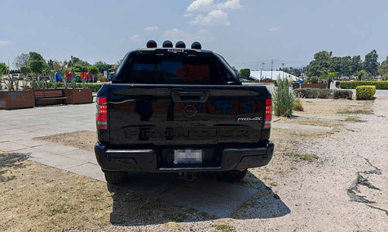 Nissan Frontier 3.8 ...