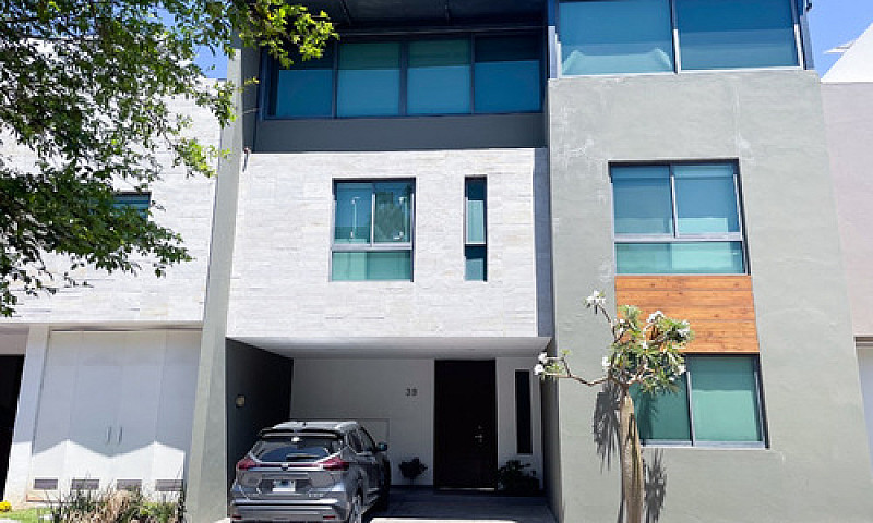 Hermosa Casa En Vent...