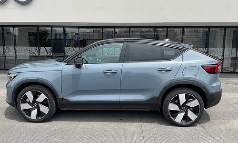 Volvo C40: Totalment...