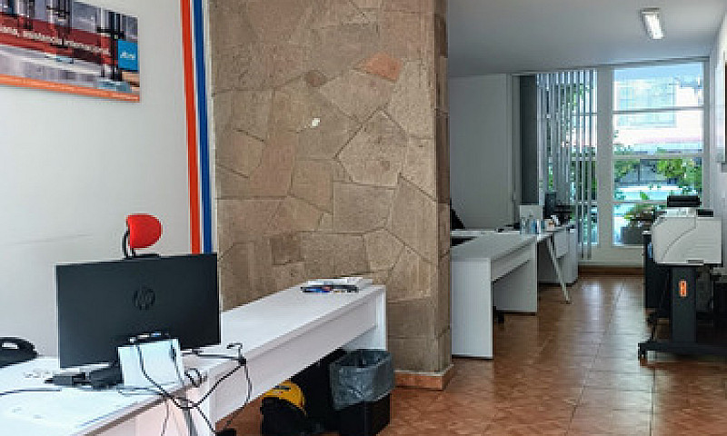 Excelente Casa Habit...