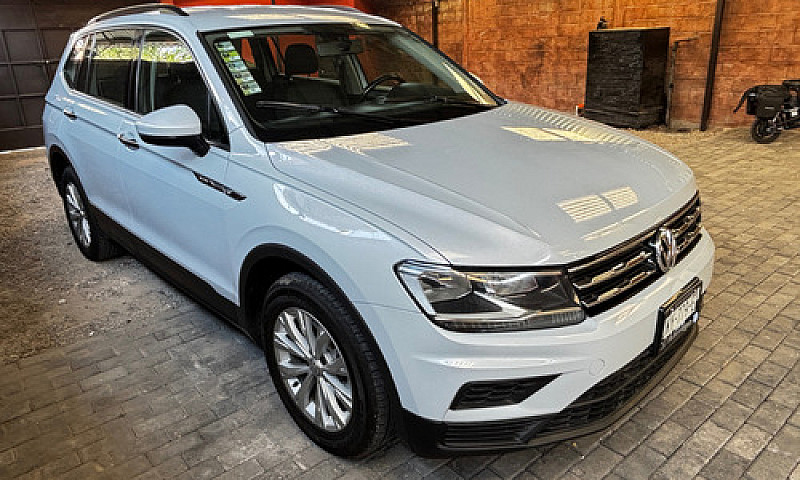 Volkswagen Tiguan 1....