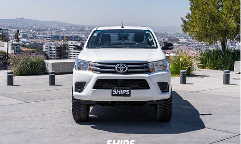 Toyota Hilux 2017...