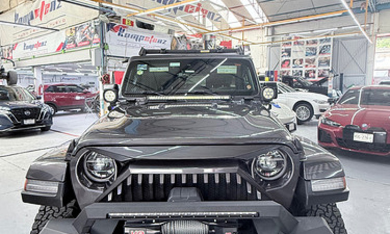 Jeep Wrangler 3.7 Un...