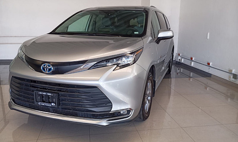 Toyota Sienna 2021...