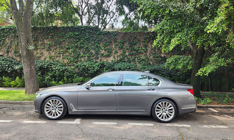Bmw Serie 7 4.4 750L...