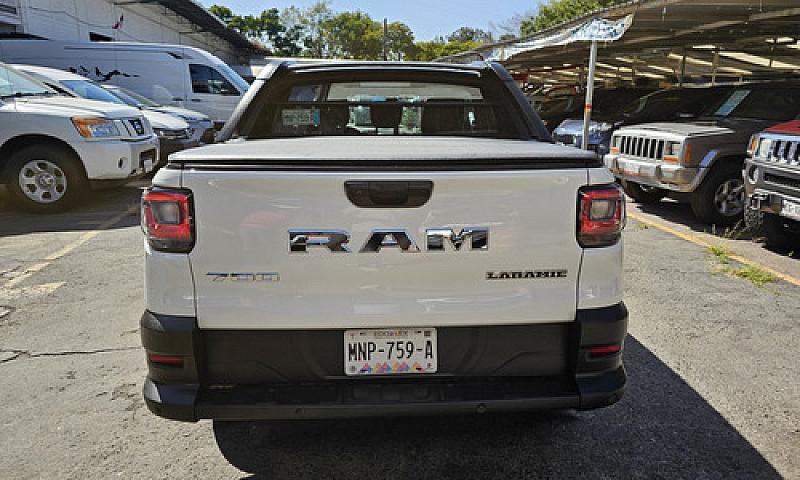 Ram 700 1.3 Laramie ...