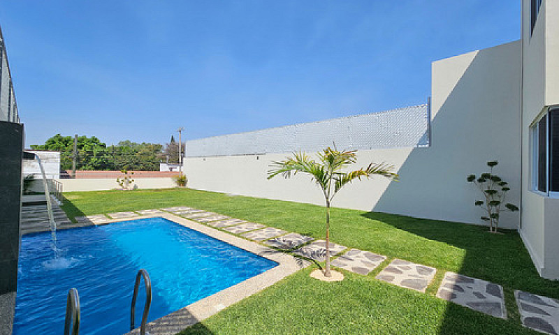 Casa Nueva Estilo Mi...
