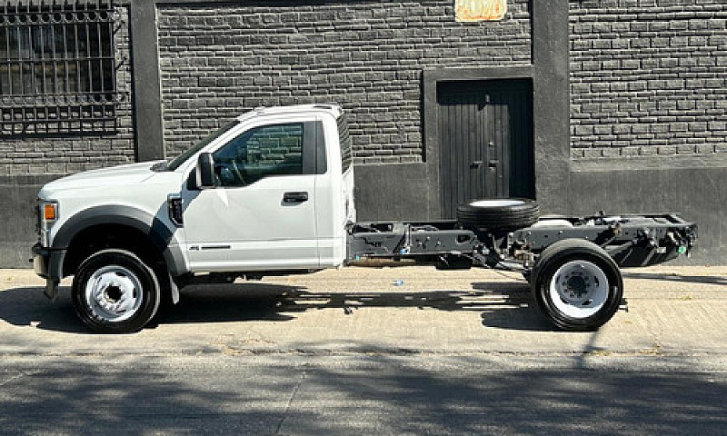 Ford F-450 2021 Dies...