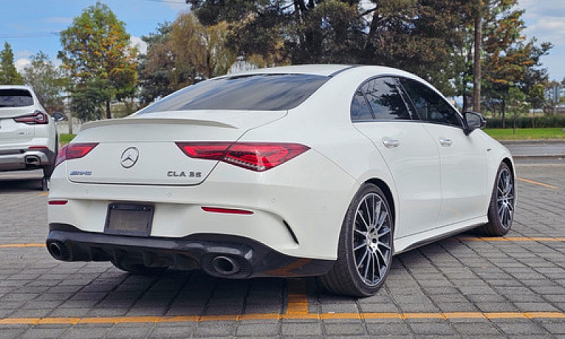 Mercedes Benz Cla 35...