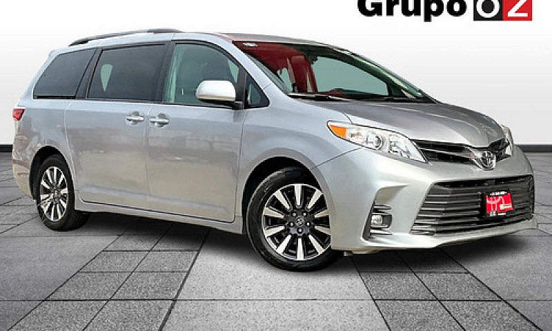 Toyota  Sienna  2018...