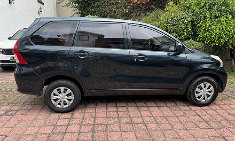 Toyota Avanza 1.5 Pr...