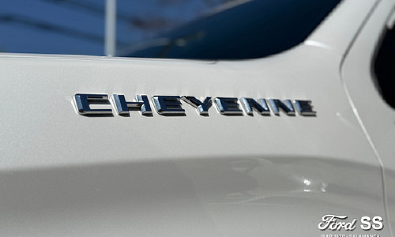 Chevrolet Cheyenne 2...