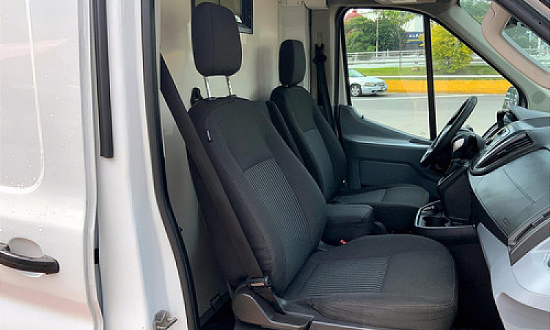 Ford Transit 2017...