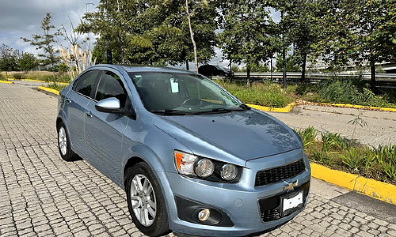 Chevrolet Sonic 1.6 ...