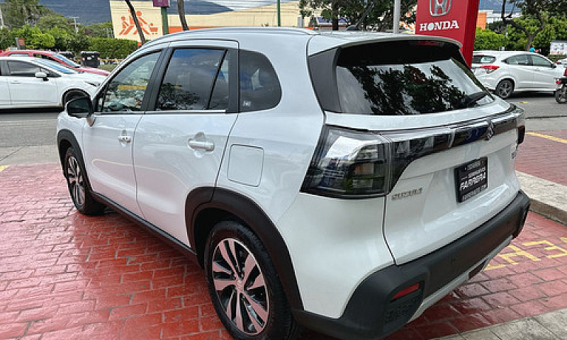 Suzuki S-Cross 2023...