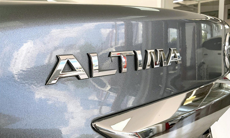 Nissan Altima 2016...