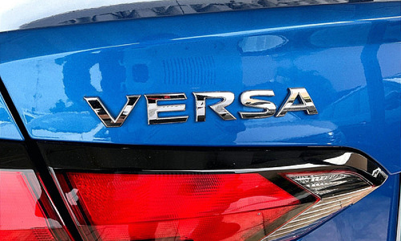 Nissan Versa 2022...