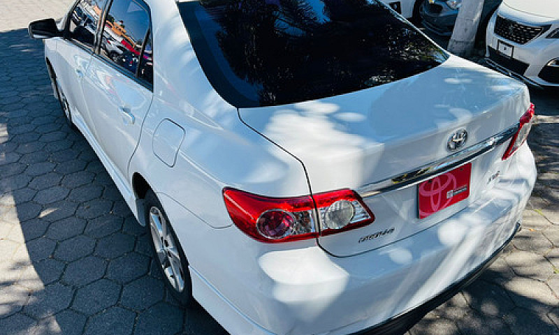 Toyota Corolla 2011...