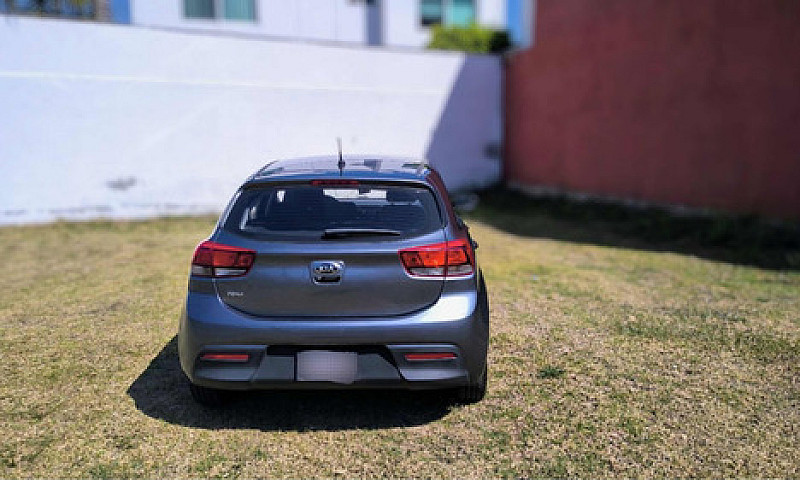 Kia Rio 1.6 Lx Hatch...