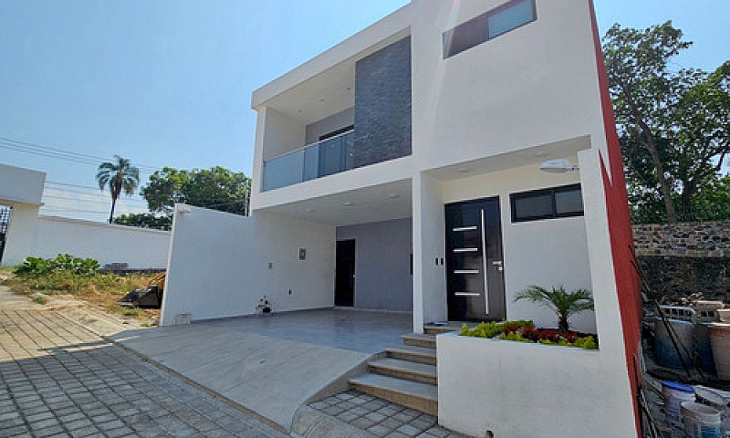 Casa Nueva En Exclus...
