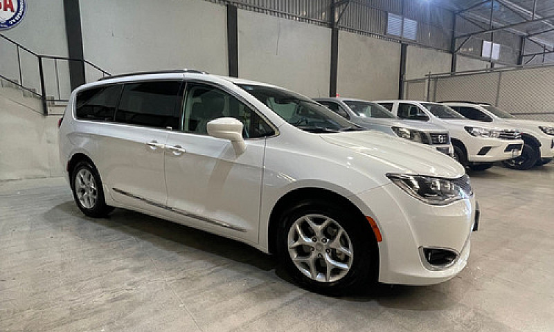 Chrysler Pacifica 20...