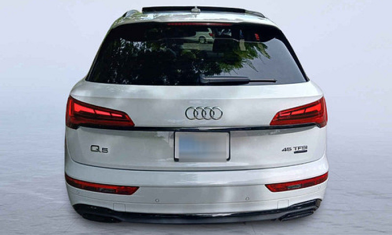 Audi Q5 2023...