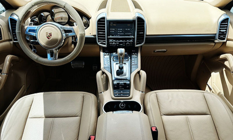 Porsche Cayenne S V8...
