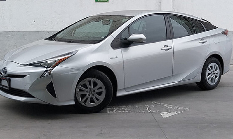 Toyota Prius 2017...