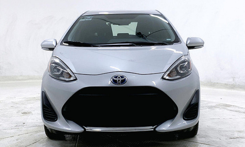 Toyota Prius 2021...