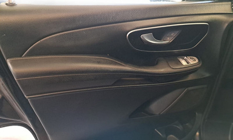 Mercedes Benz V250 P...