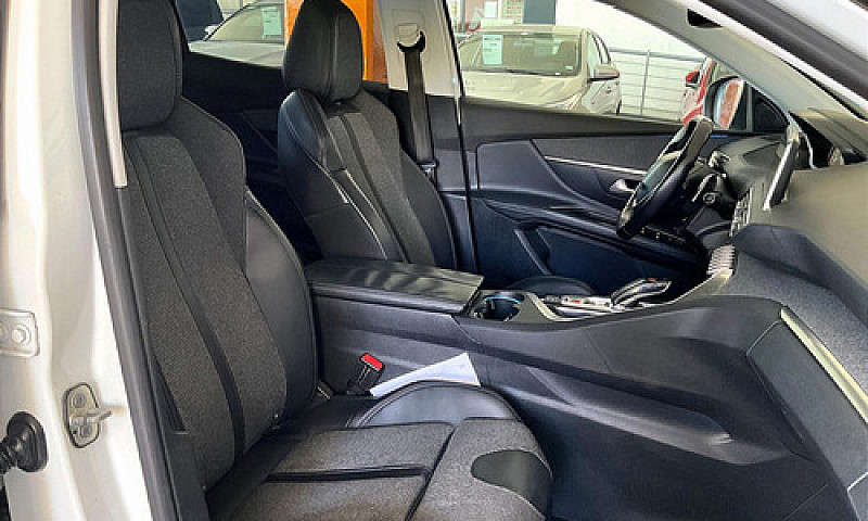 Peugeot 3008 2019...