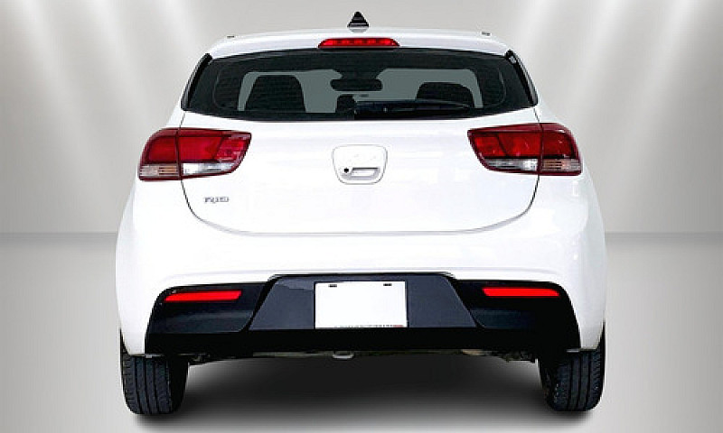 Kia Rio 2023...