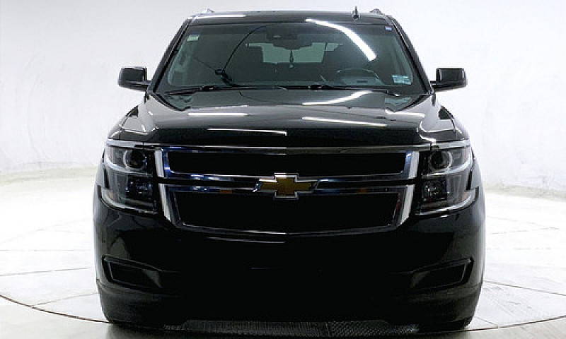Chevrolet Suburban 2...