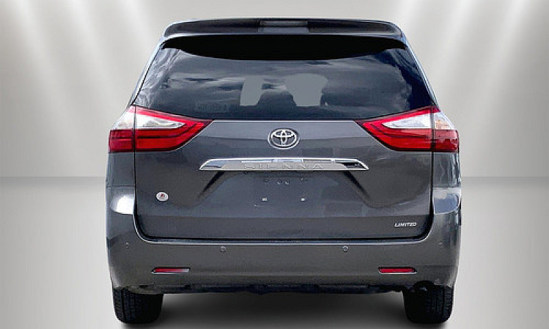 Toyota Sienna 2017...
