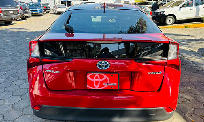 Toyota Prius 2020...