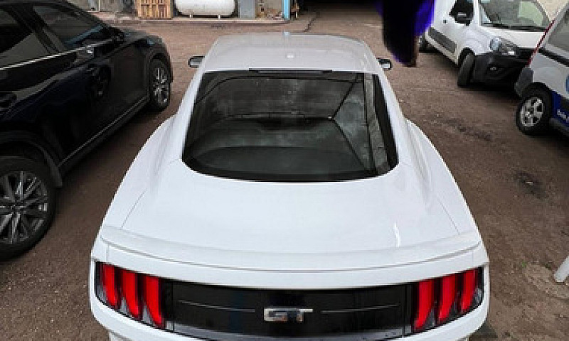 Ford Mustang 5.0L Gt...