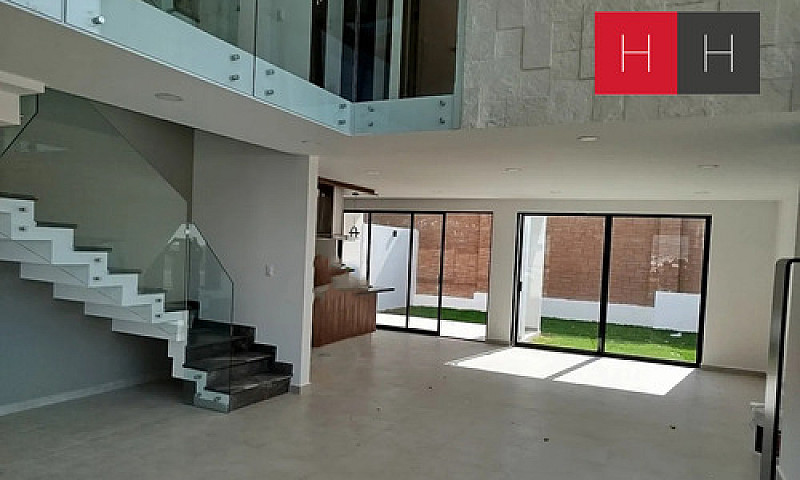 Casa En Venta En Lom...