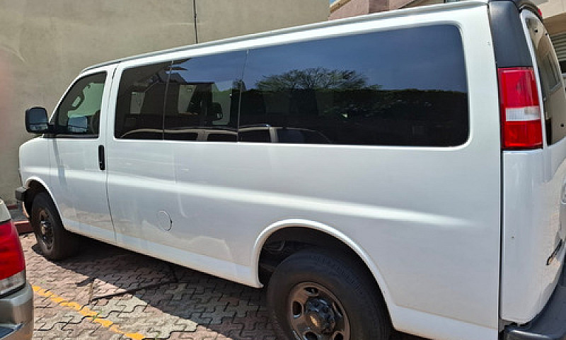 Chevrolet Express 6....