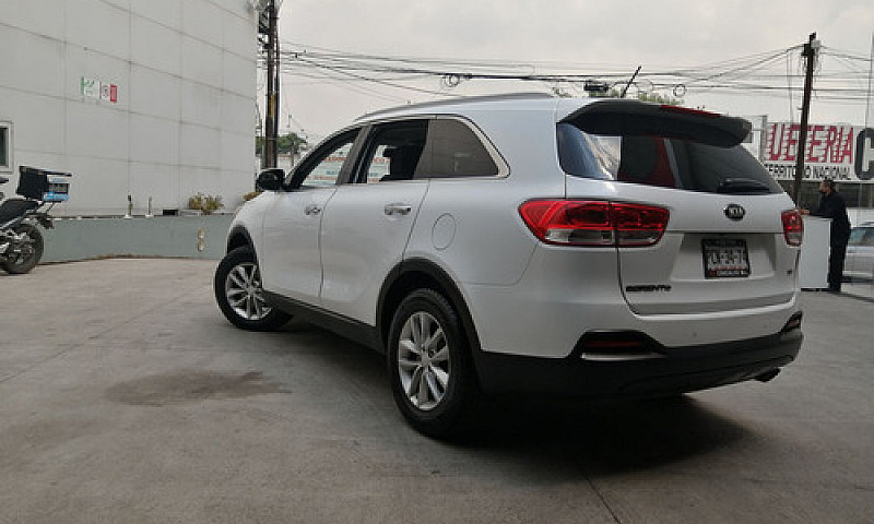 Kia Sorento 2017 2.4...