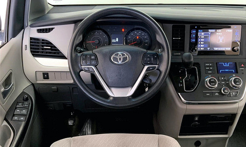 Toyota Sienna 2017...