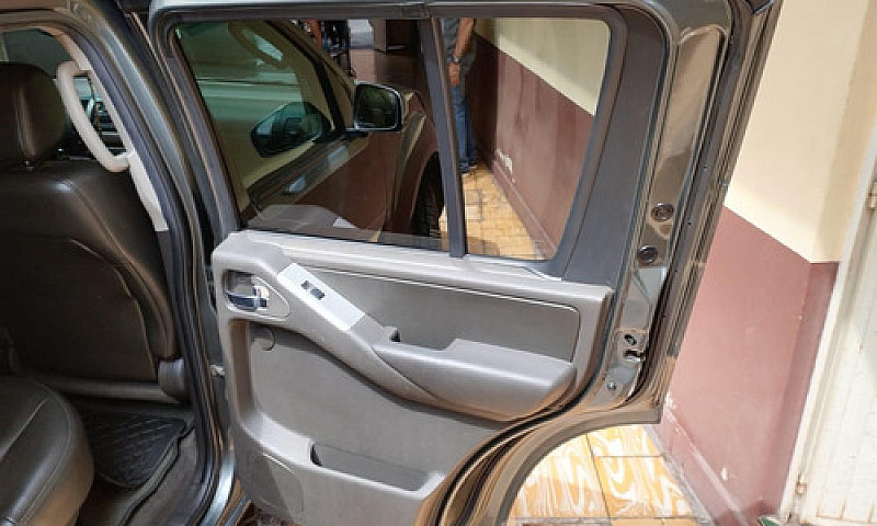 Nissan Pathfinder Se...