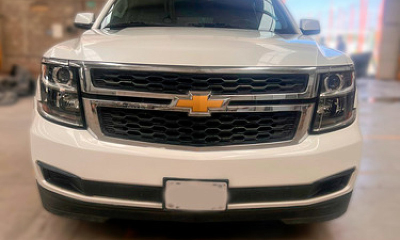 Chevrolet Suburban 5...