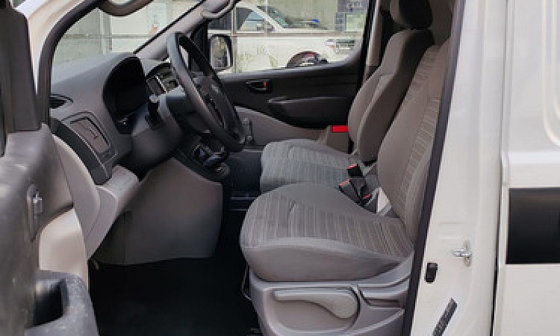 Hyundai Starex 2019...