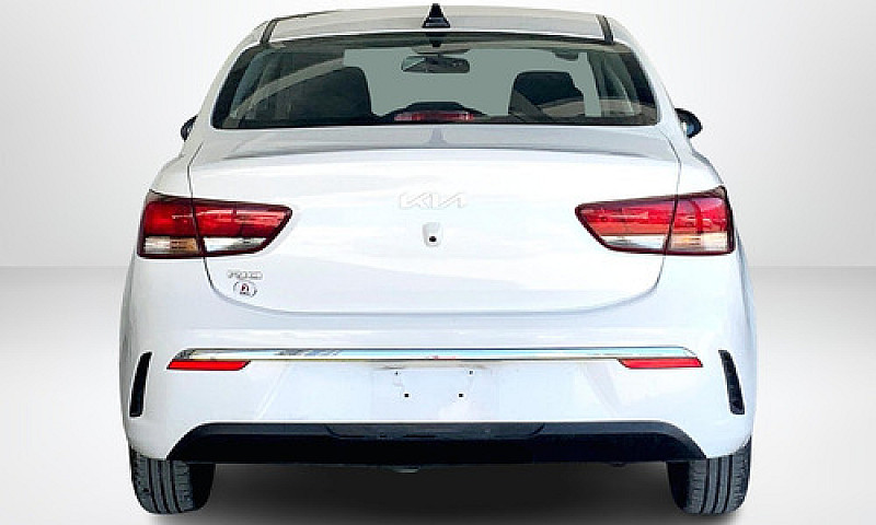 Kia Rio 2023...
