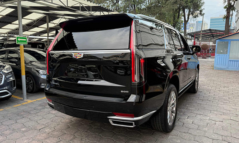 Cadillac Escalade 6....