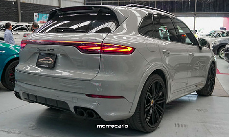 Porsche Cayenne 2021...